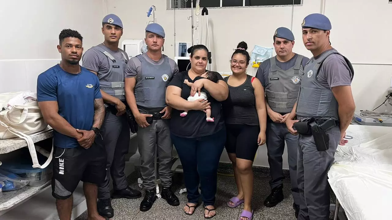 Polícia Militar age rapidamente e salva bebê engasgada em Sagres: o emocionante resgate de Agnes Gomes"